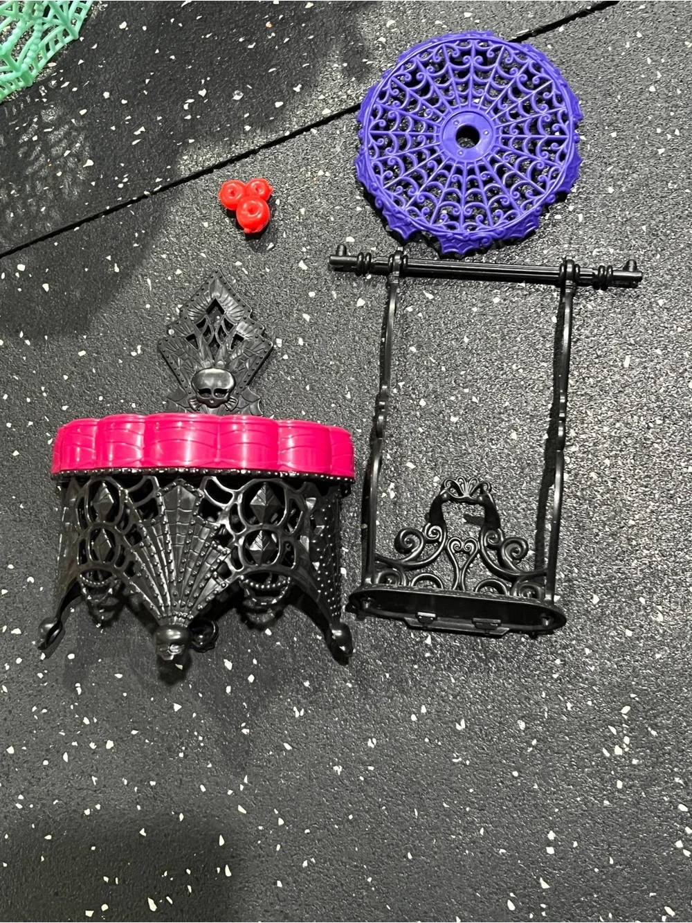 Monster High Frights Camera Action Party Furniture & Freak mirror lot misc
